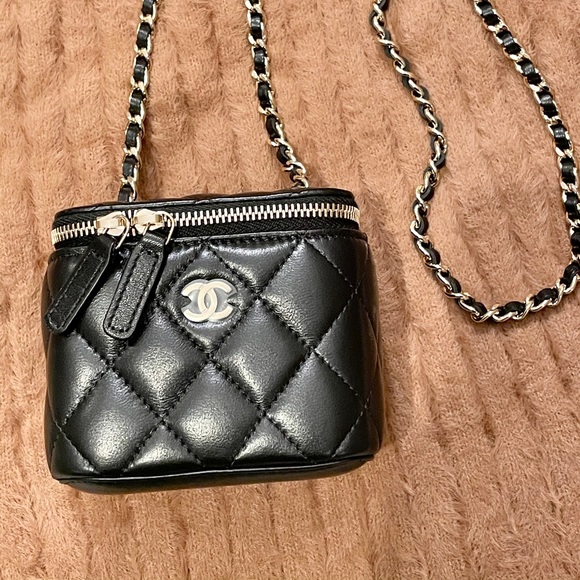 CHANEL Handbags - Chanel Mini Vanity With Chain Bag Black Lambskin
